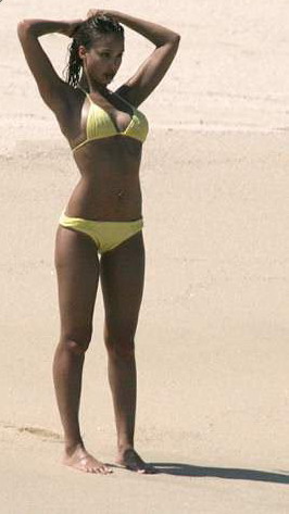 Jessica Alba sur la plage